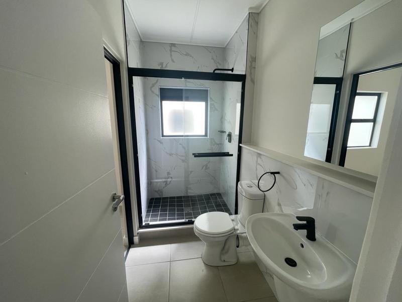 To Let 2 Bedroom Property for Rent in Sandown Western Cape